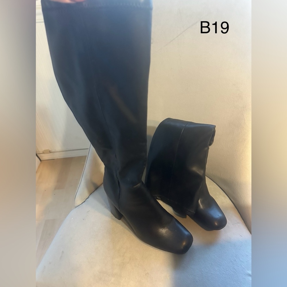 Elegant Black Knee-High Women's Boots